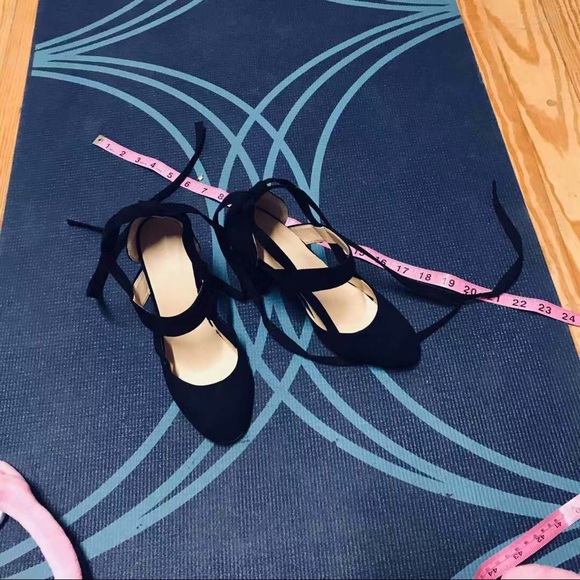 Stunning black high heels - Picture 4 of 5